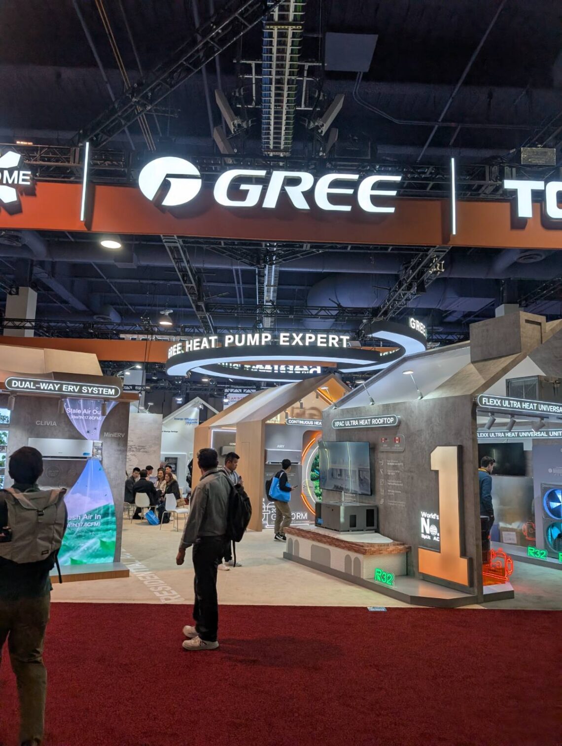 Стенд GREE на AHR Expo у Лас-Вегасі: акцент на теплових насосах, вентиляції та енергоефективних рішеннях